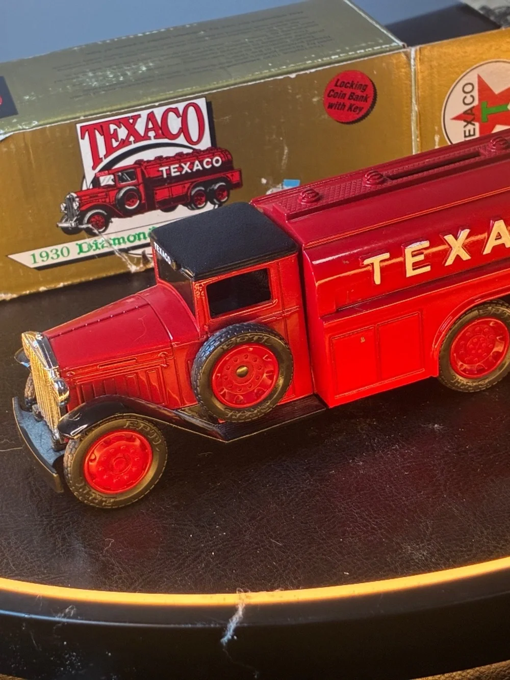 1930 diamond fuel tanker